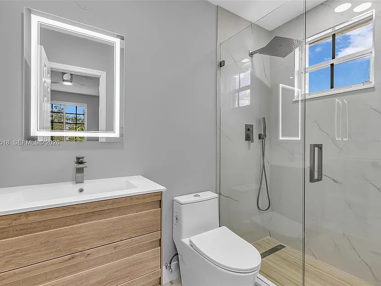 1140 Cedar Falls Dr — Photo 16