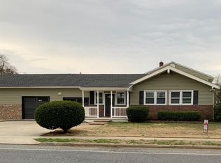 601 Willow Dr, Cinnaminson, NJ 08077