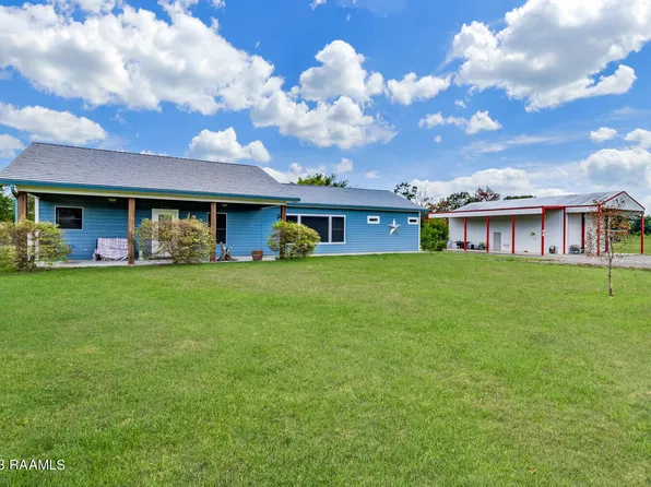 1132 Robert Mallet Rd, Arnaudville, LA 70512