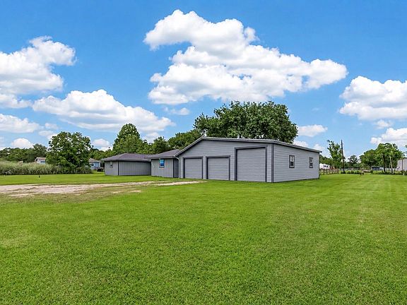 3rd image of 1429 County Road 192