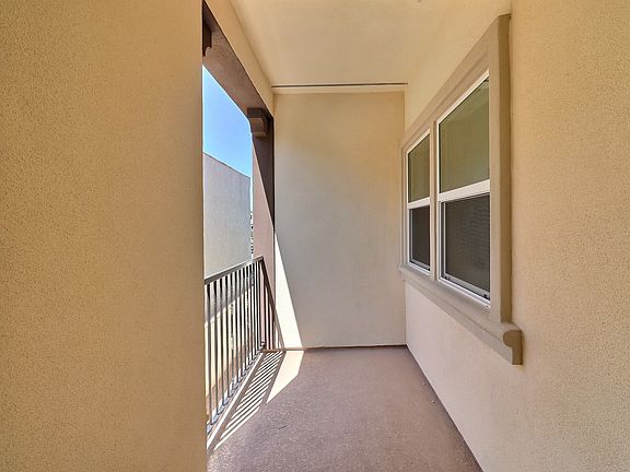 5th image of 1626 W Mission Blvd #104