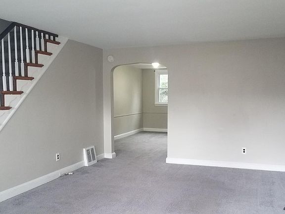2nd image of 320 W 22nd St
