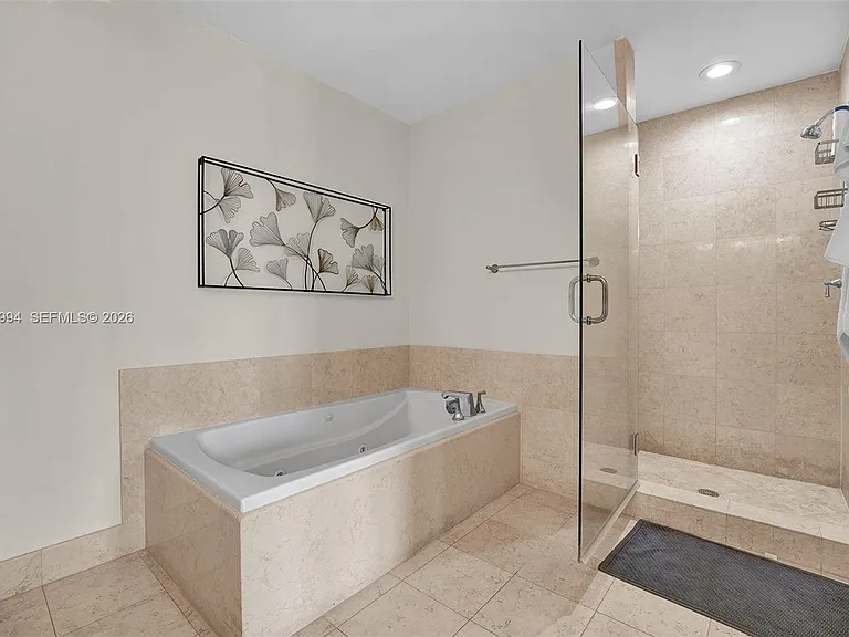 20000 Country Club Dr #6 — Photo 39
