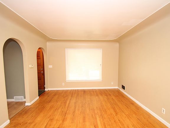 3rd image of 1211 Veto St NW