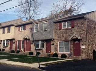 38 N Green St, Nazareth, PA 18064