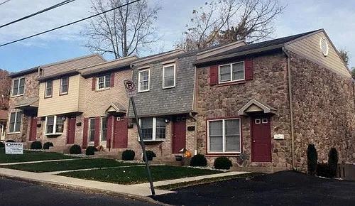 38 N Green St Photo 1