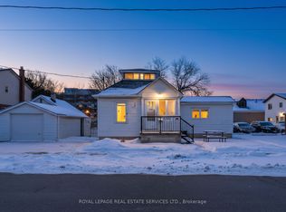 2386 Sovereign St, Oakville, ON L6L1L8