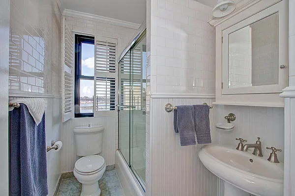 Sold by Stribling | media 23