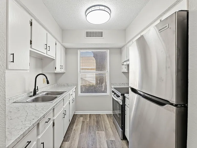 Capstone Townhomes — Photo 28