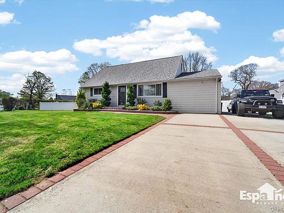 2nd image of 36 Ronald Drive E