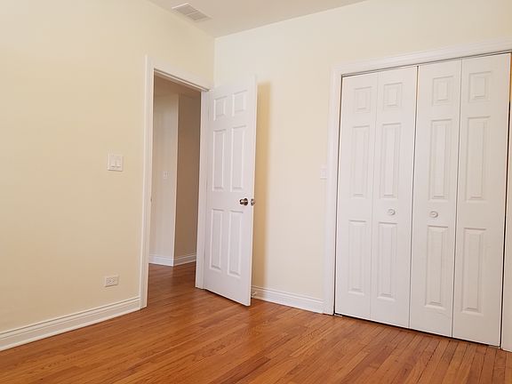 4th image of 3755 N Kimball Ave APT 1R