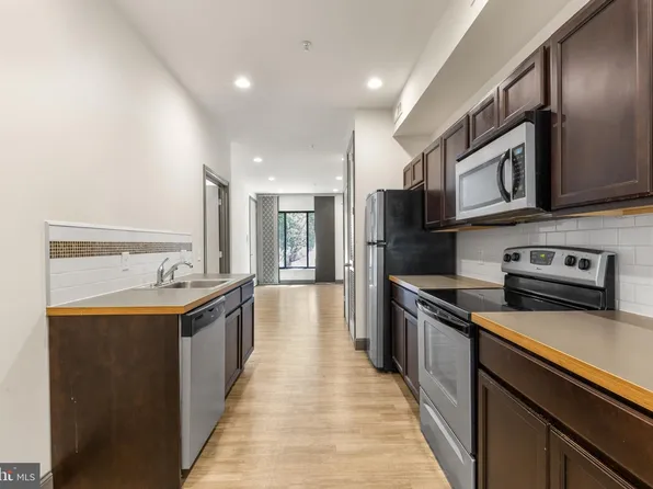 812 N 15th St APT 1S, Philadelphia, PA 19130