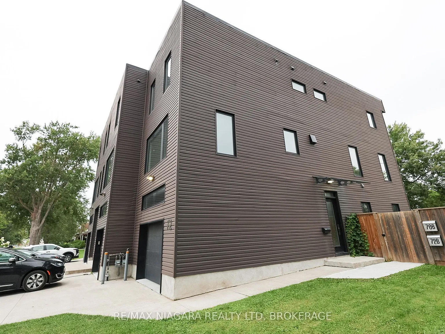 3 bed, $2,500 — Photo 1