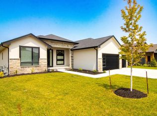 11768 S 107th St, Papillion, NE 68046