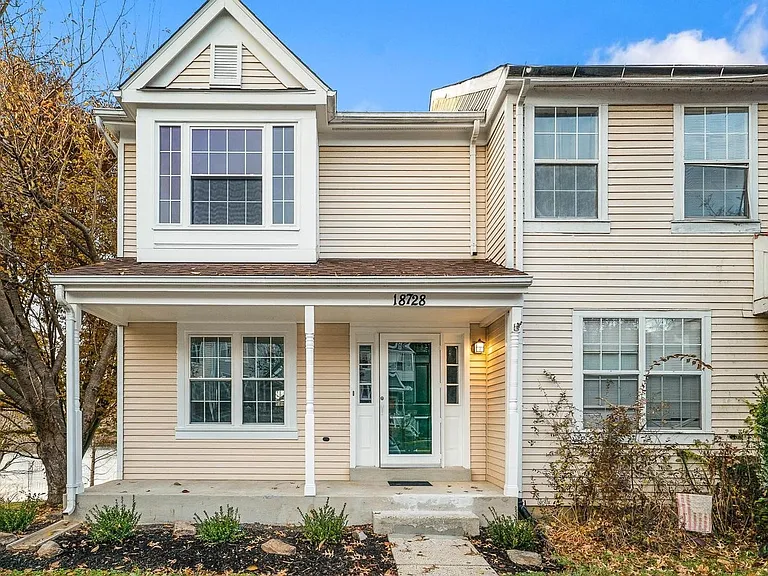 18728 Martins Landing Dr — Photo 1