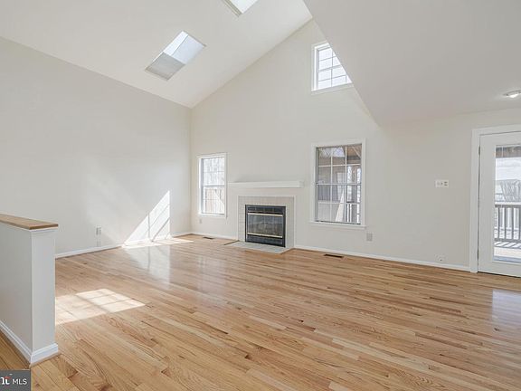 5th image of 6007 Good Lion Ct
