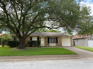 5405 Prince Dr, Lake Dallas, TX 75065