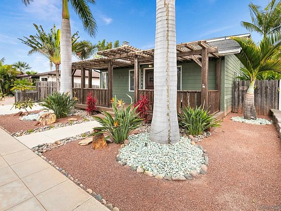 4th image of 4354 Santa Monica Ave