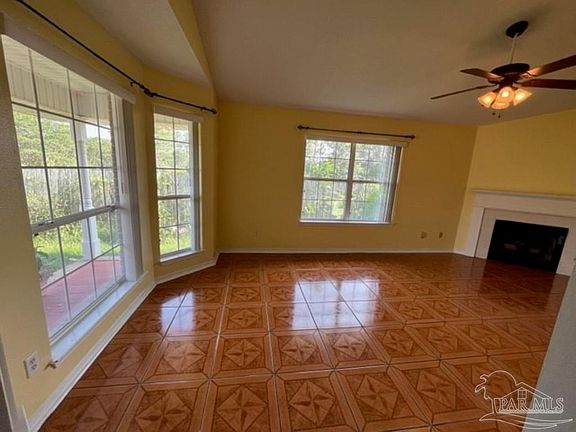 3rd image of 1401 Greystone Dr