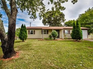 450 Picadilly Ln, Troutman, NC 28166