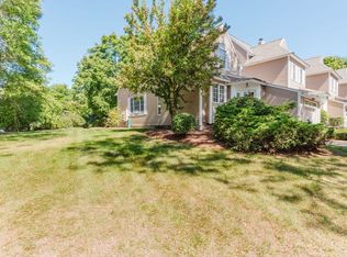 14 Fairway View Ln #14, Norton, MA 02766