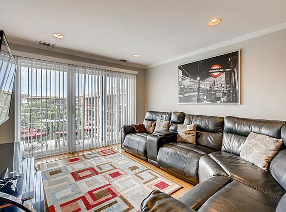 5th image of 51 Old Oak Dr APT 411