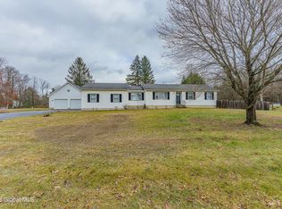 1 Sunshine Dr, Wilton, NY 12831