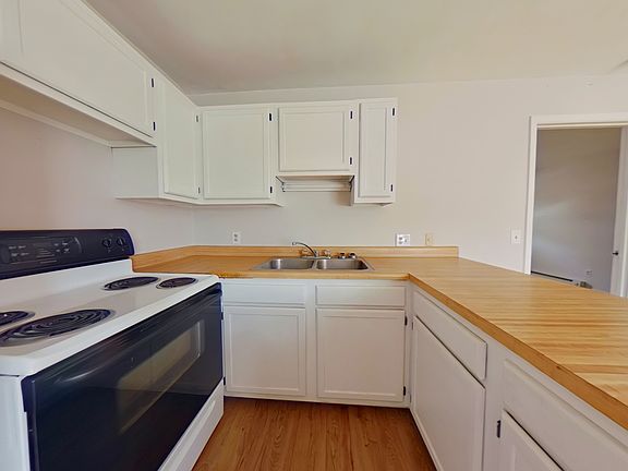 2nd image of 1653 Dane St #4D