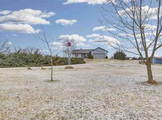 7530 S Grace Hill Rd, Whitewater, KS 67154