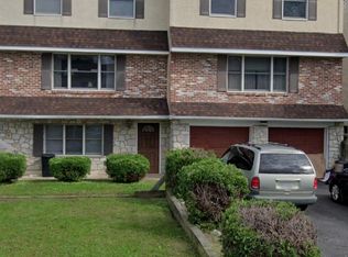 709 Country Ln #A, Morton, PA 19070