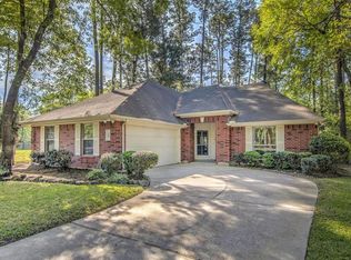 18 Nursery Rd, Spring, TX 77380