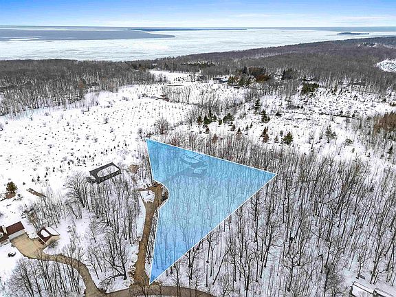 3rd image of 4195 Skiview Rd