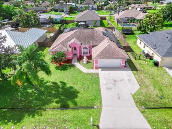 522 SE Wallace Terrace, Port St Lucie, FL 34983