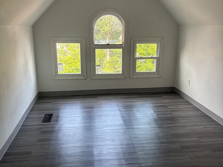 598 Washington Ave #2 — Photo 17