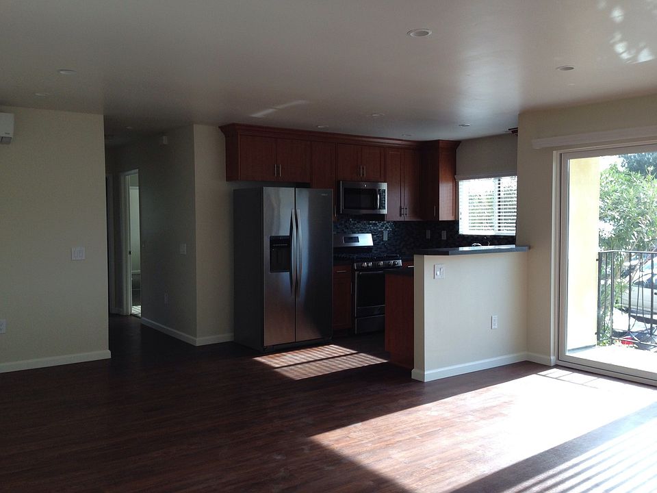 Pine Terrace Apartments PTerrace 29602980 Clairemont Sq San Diego