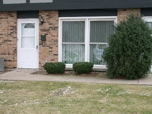 1st image of 20130 Ash Ln #33