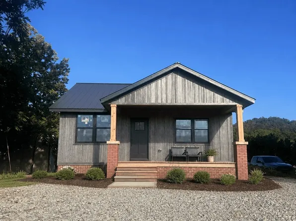 241 S Main St, Clayton, GA 30525