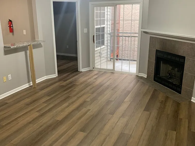 125 N Washington St — Photo 110