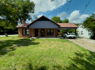 1022 W Congress St, Denton, TX 76201