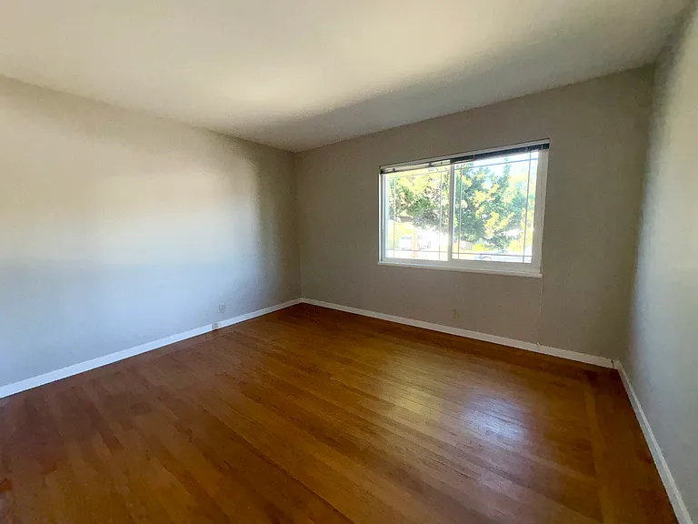 3920 Raap Ave — Photo 12