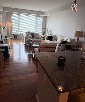 3rd image of 10 Nouvelle Way Unit S807