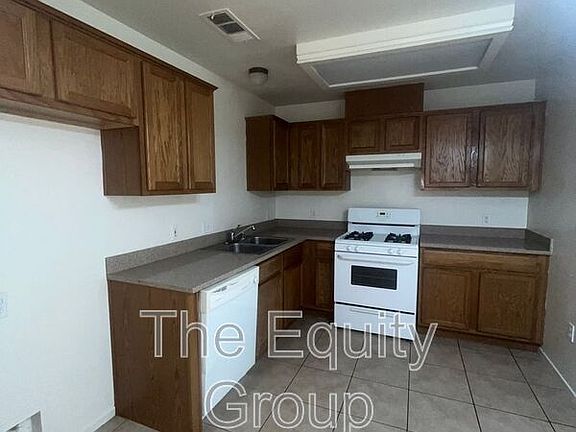 3rd image of 114 W Cameron St APT A