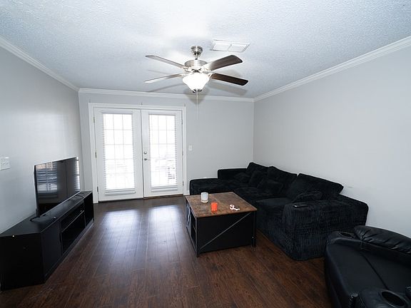 2nd image of 2112 Old Taylor Rd APT B1