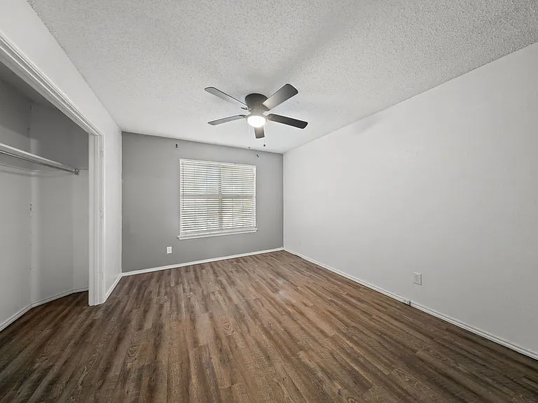 5501 Stoney Glen Dr — Photo 17