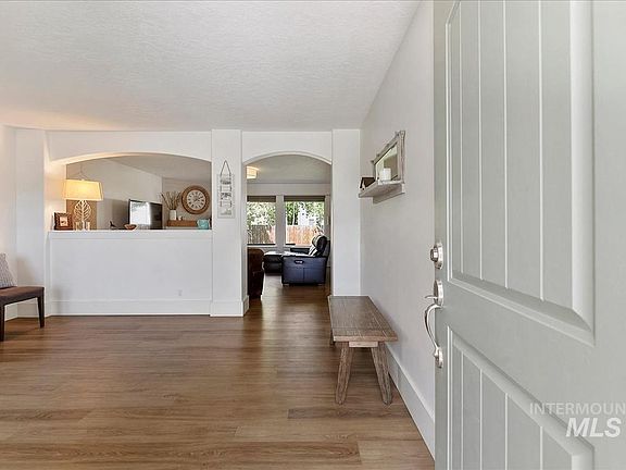 3rd image of 10022 W Portola Dr