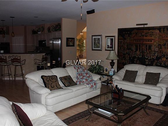4th image of 465 Mountain Villa Dr