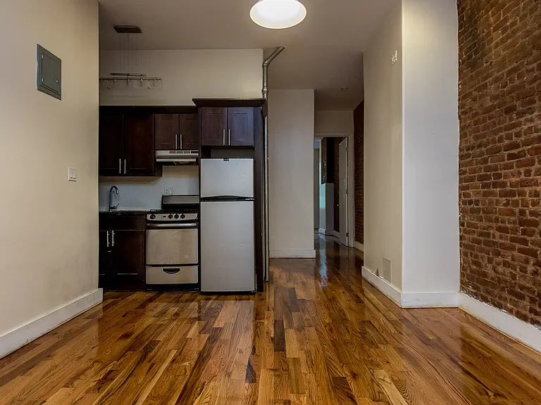 88 George St #1R — Photo 11