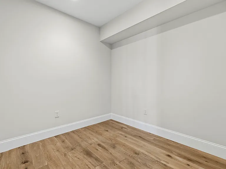 29-31 Ward St #302 — Photo 12