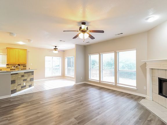 5th image of 703 Biscayne Dr