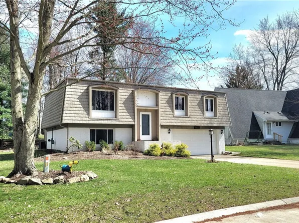 10253 Smugglers Cv, Aurora, OH 44202